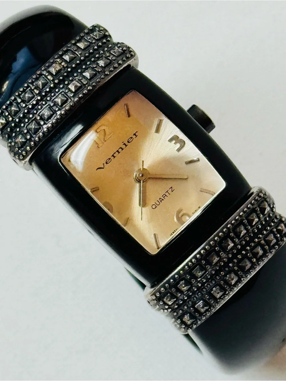 Vintage Vernier Chunky Black Acrylic Women's 6.25